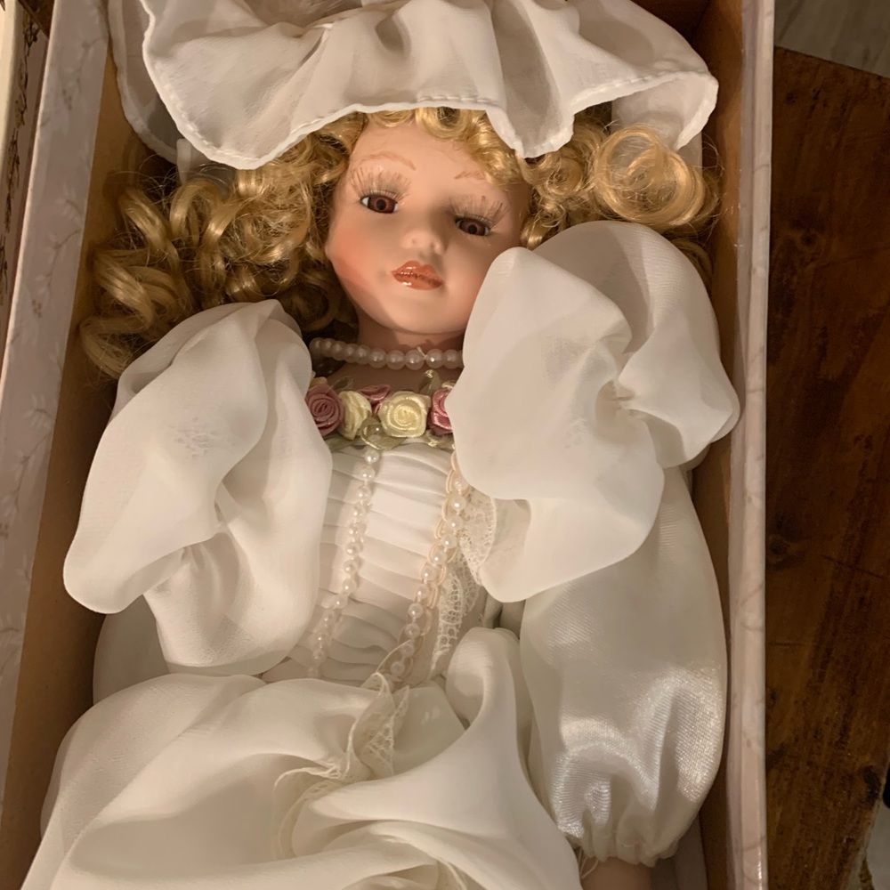 HUGE 21’’ 😍Limited Edition Porcelain Doll  hand crafted